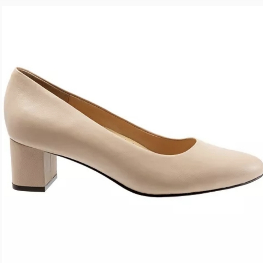 Trotters Beige Block Heel Shoes